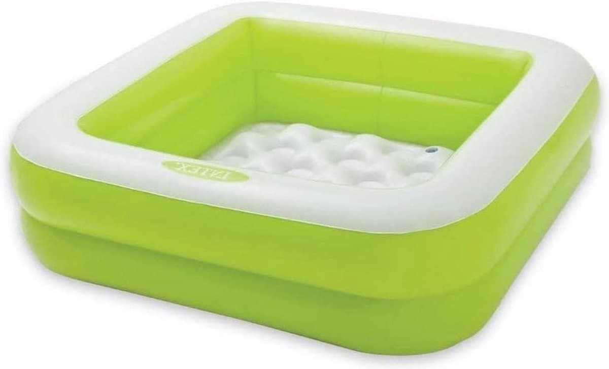 Your Little One's Summer Splash Fun!